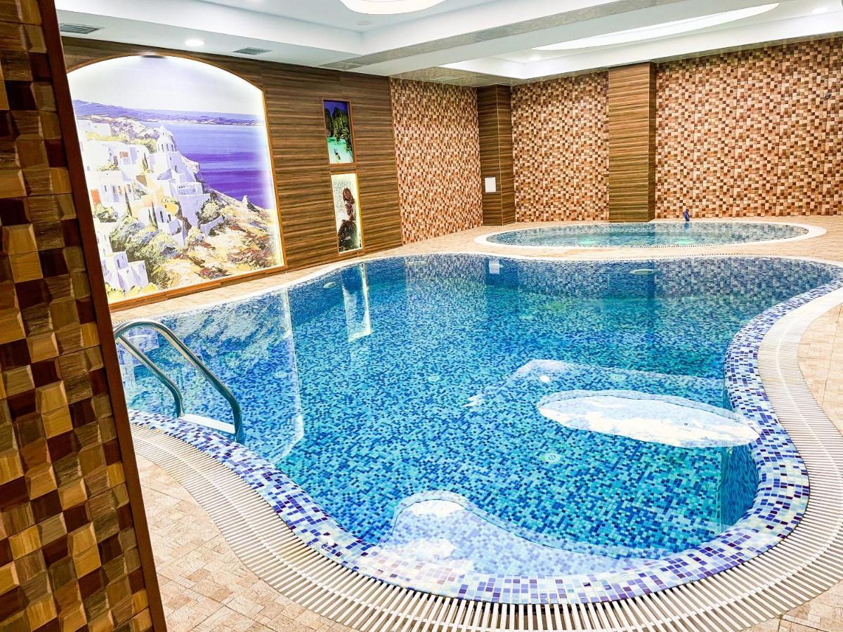 Premier Palace Баку Екстер'єр фото Indoor pool